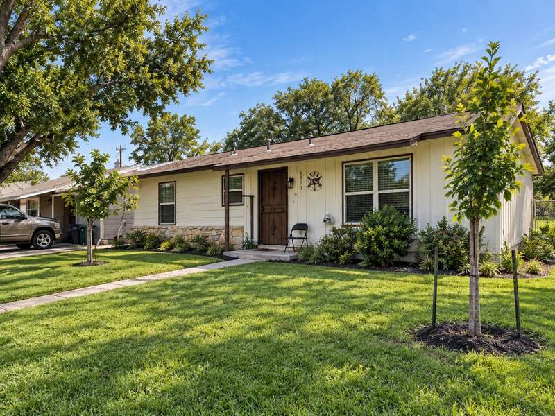 6922 Tallahasse Dr, San Antonio, a single-family house bought by PG Homes — three-quarter view